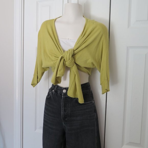 Cropped tie front shrug. - Picture 6 of 9